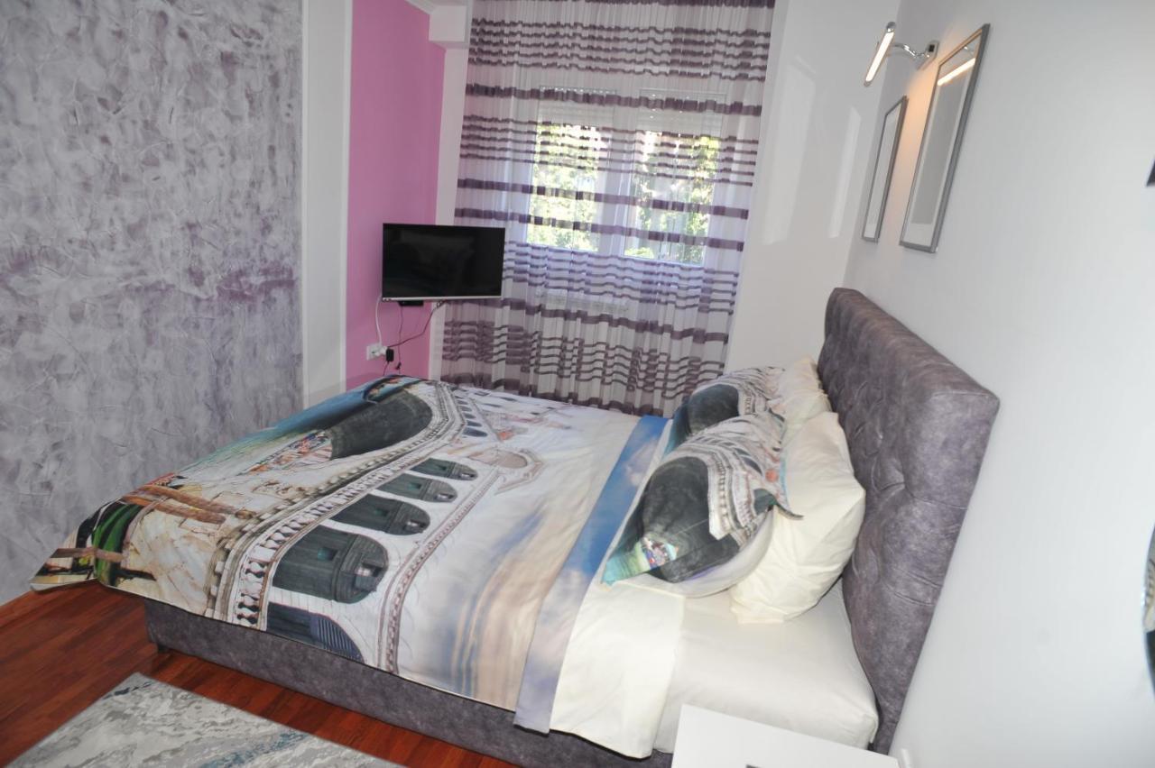 Twins Apartments Cacak Bagian luar foto