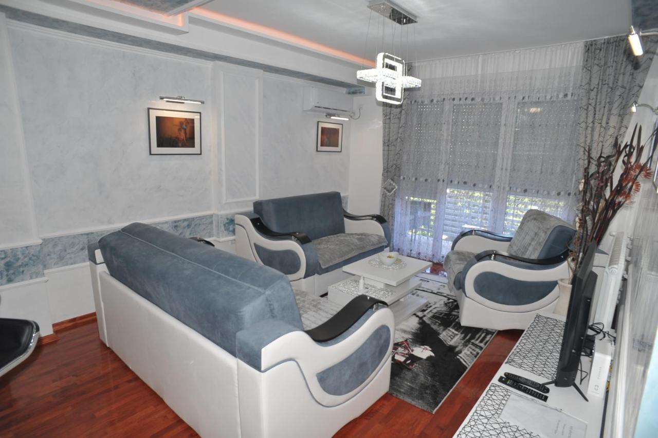 Twins Apartments Cacak Bagian luar foto