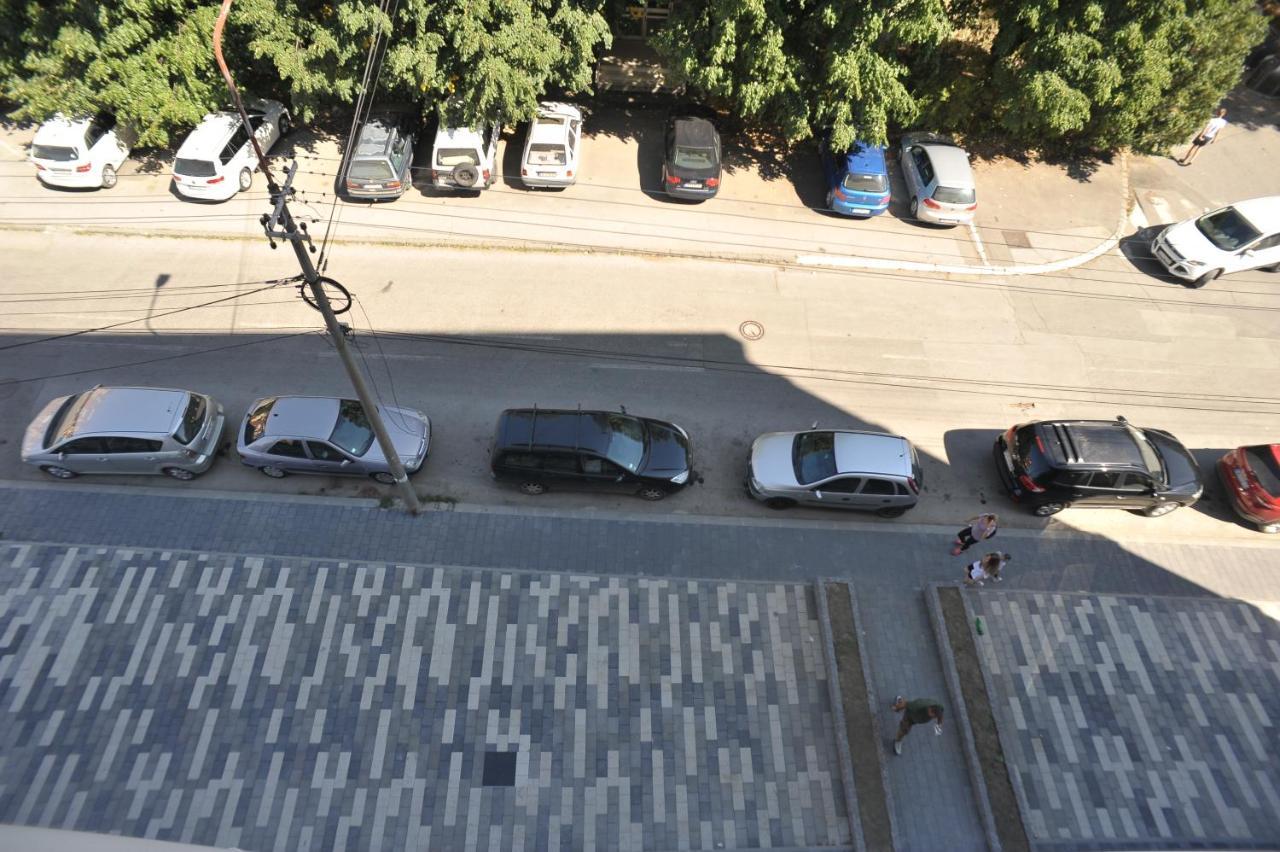 Twins Apartments Cacak Bagian luar foto
