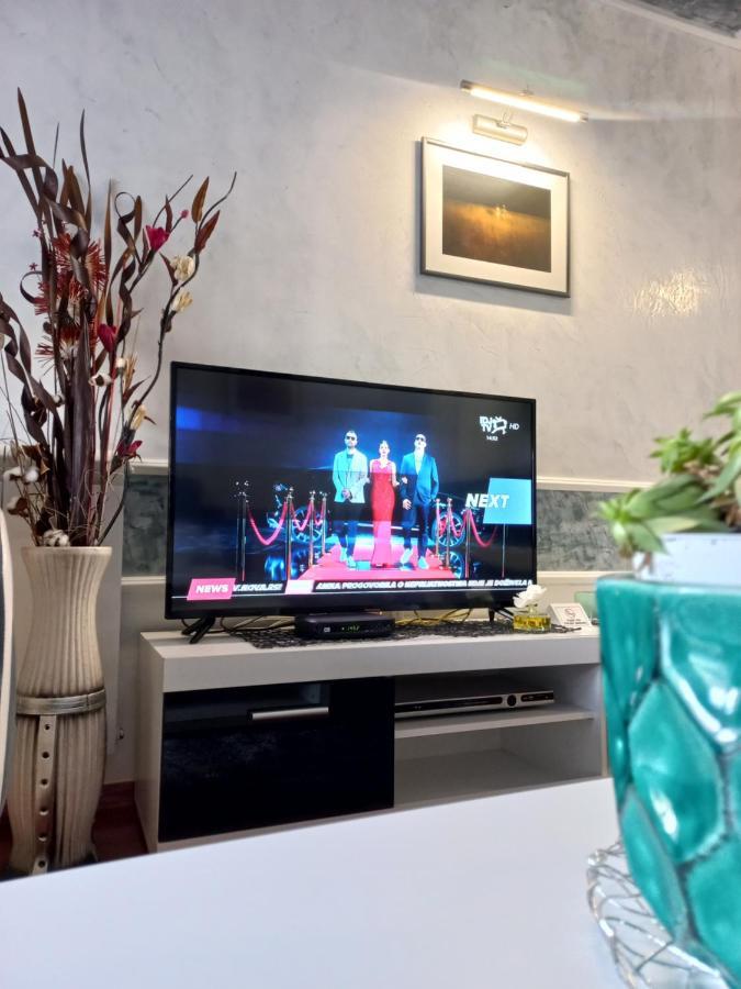 Twins Apartments Cacak Bagian luar foto