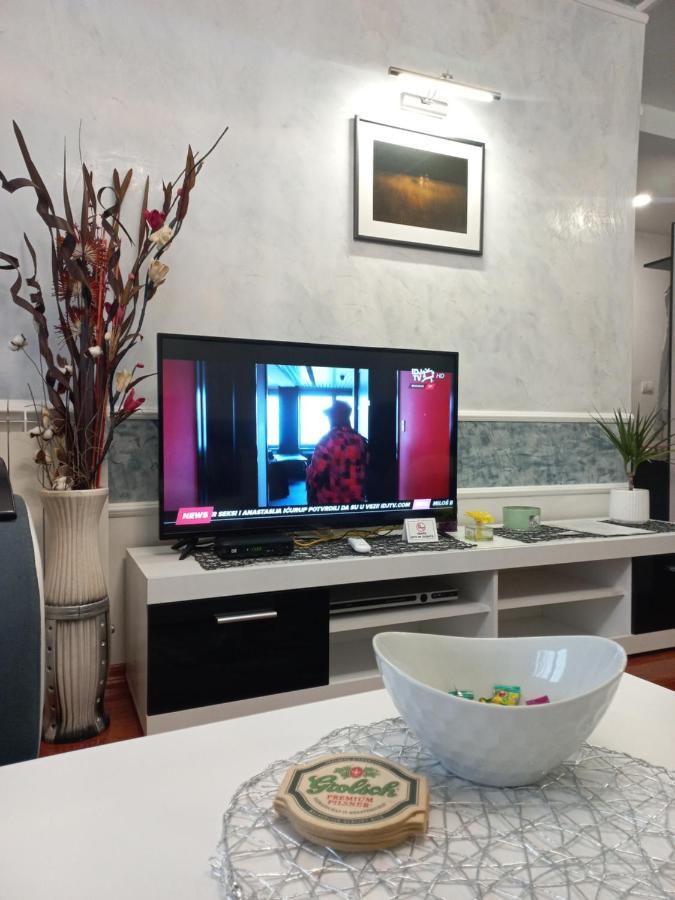 Twins Apartments Cacak Bagian luar foto
