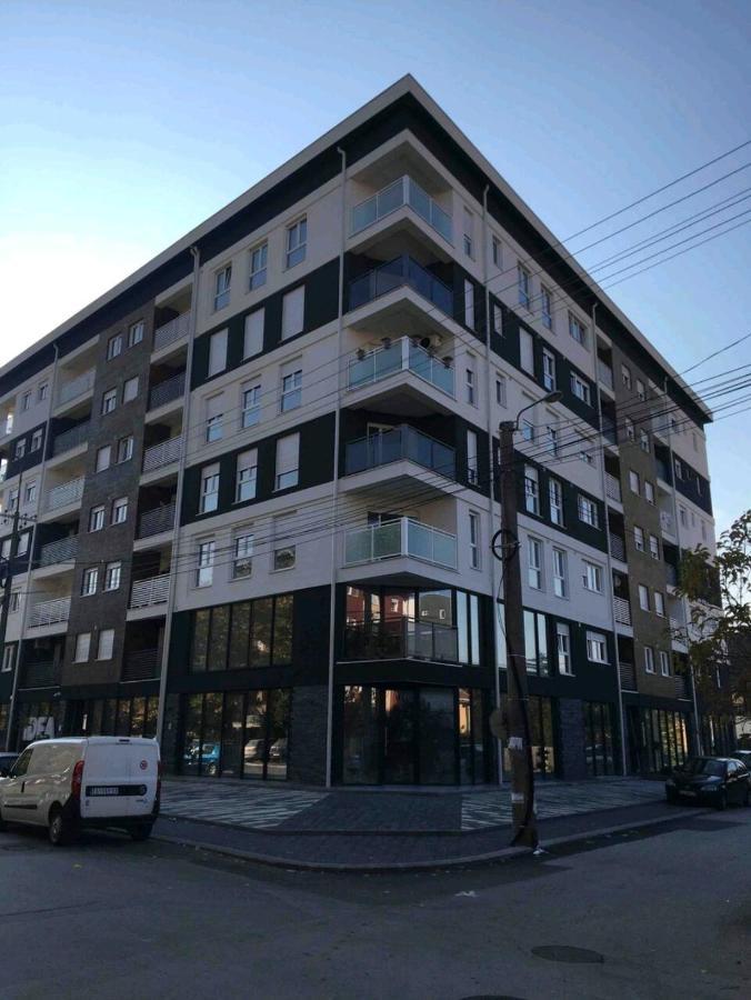 Twins Apartments Cacak Bagian luar foto